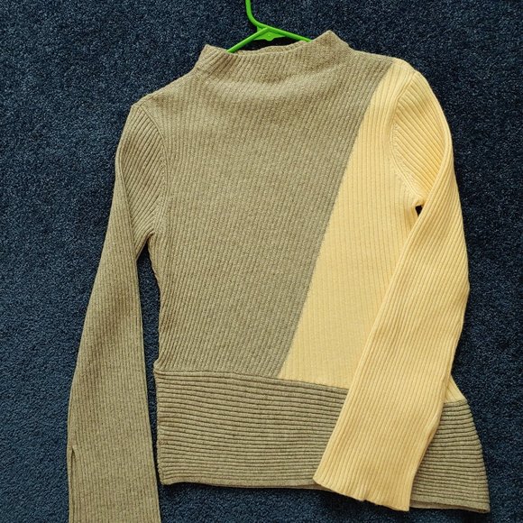 Mystree Block Sweater Size Small Cream Gray - Picture 1 of 1